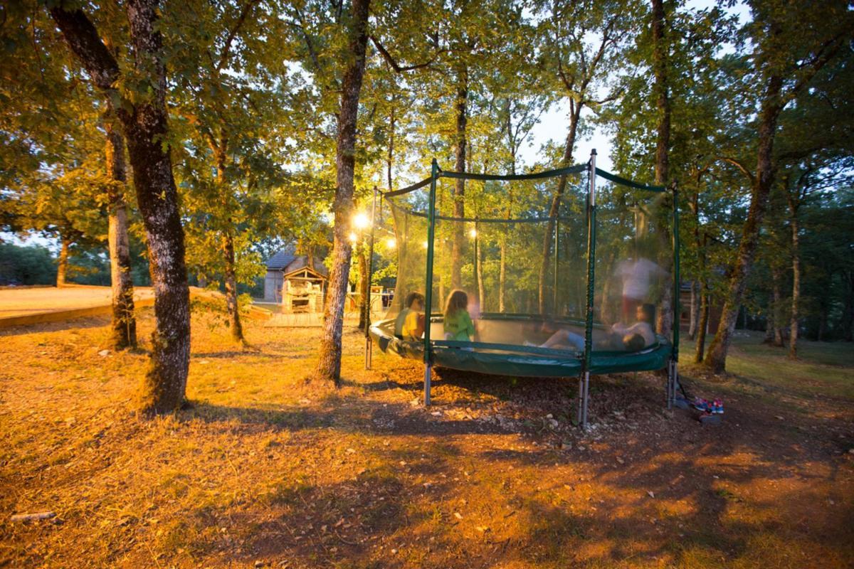 Le Bois De Faral Hotel Le Bastit Kültér fotó